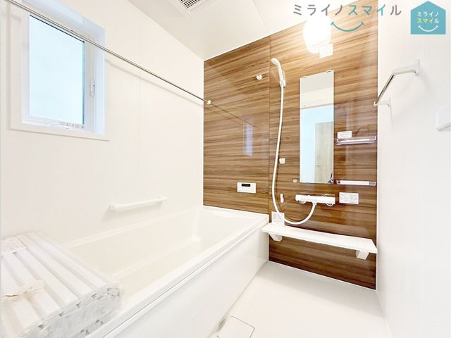 冬に嬉しい追い焚き機能付き◎足の延ばせるお風呂で一日の疲れをリフレッシュ♪
