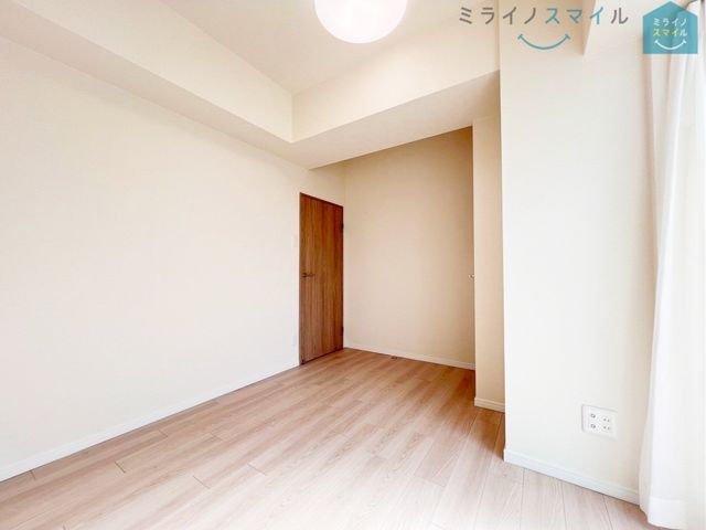 お掃除もラクチンなフローリングのお部屋です!夏場に心地良いひんやり感はフローリングならではです♪