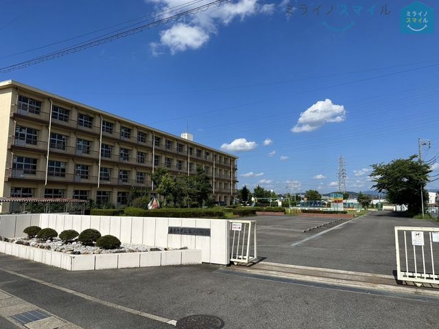 春日井市立篠原小学校 徒歩11分。 880m