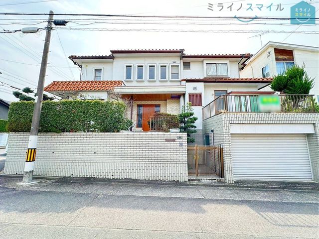 防犯性の高いテレビモニター付きインターホン!お子様のお留守番の際にも安心ですね!