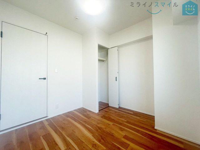 全居室収納あり！それぞれのお部屋にスペースがあるのでプライベートな荷物でも身近に置くことが出来ます♪