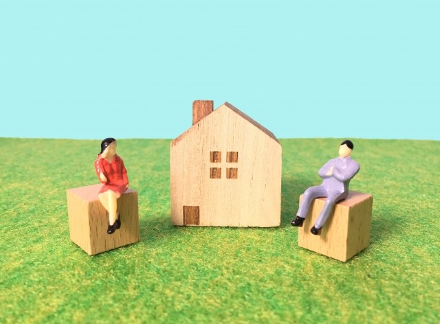 □自己破産すると持ち家は売れない?